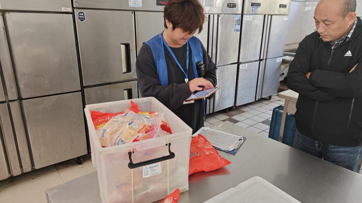 F:/食堂/1日常+专项检查记录/2025年检查/专项/10.28南京市产品质量监督检察院进行专项抽检/31c8b3b5a23fa2f2d708722847ca053f.jpg31c8b3b5a23fa2f2d708722847ca053f